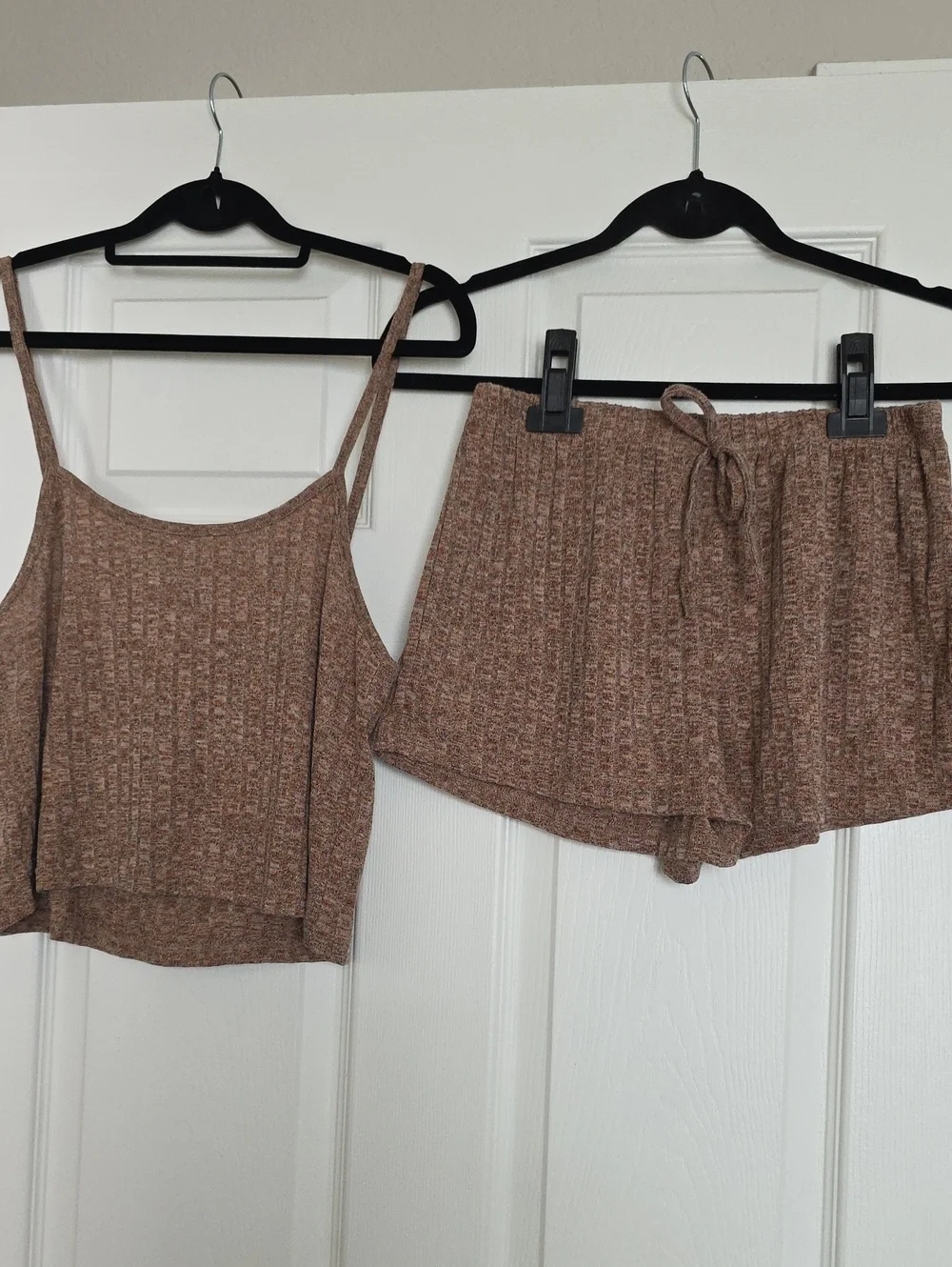 Cozy Ribbed Knit Cropped Tank & Drawstring Shorts Set - Brown